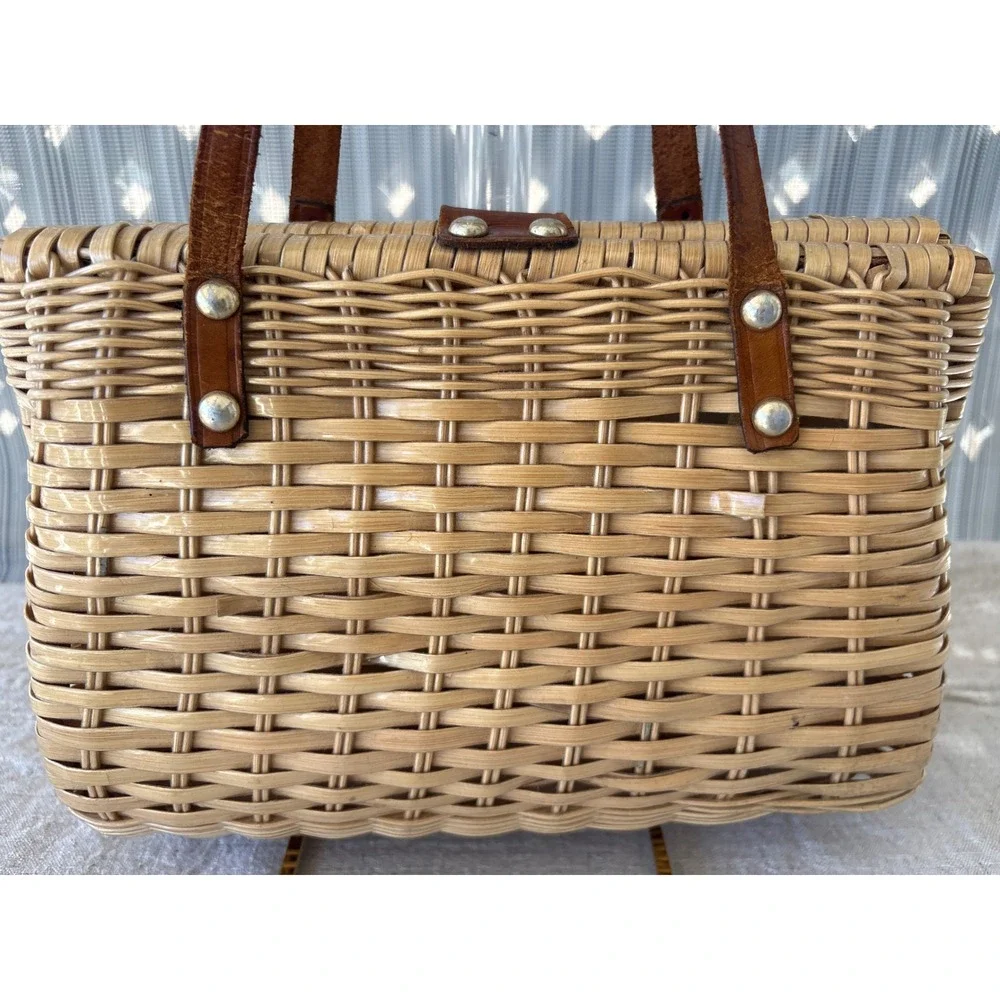 Vintage Bonnie International Wicker Cream Handbag Leather Trim & Chain -see pics